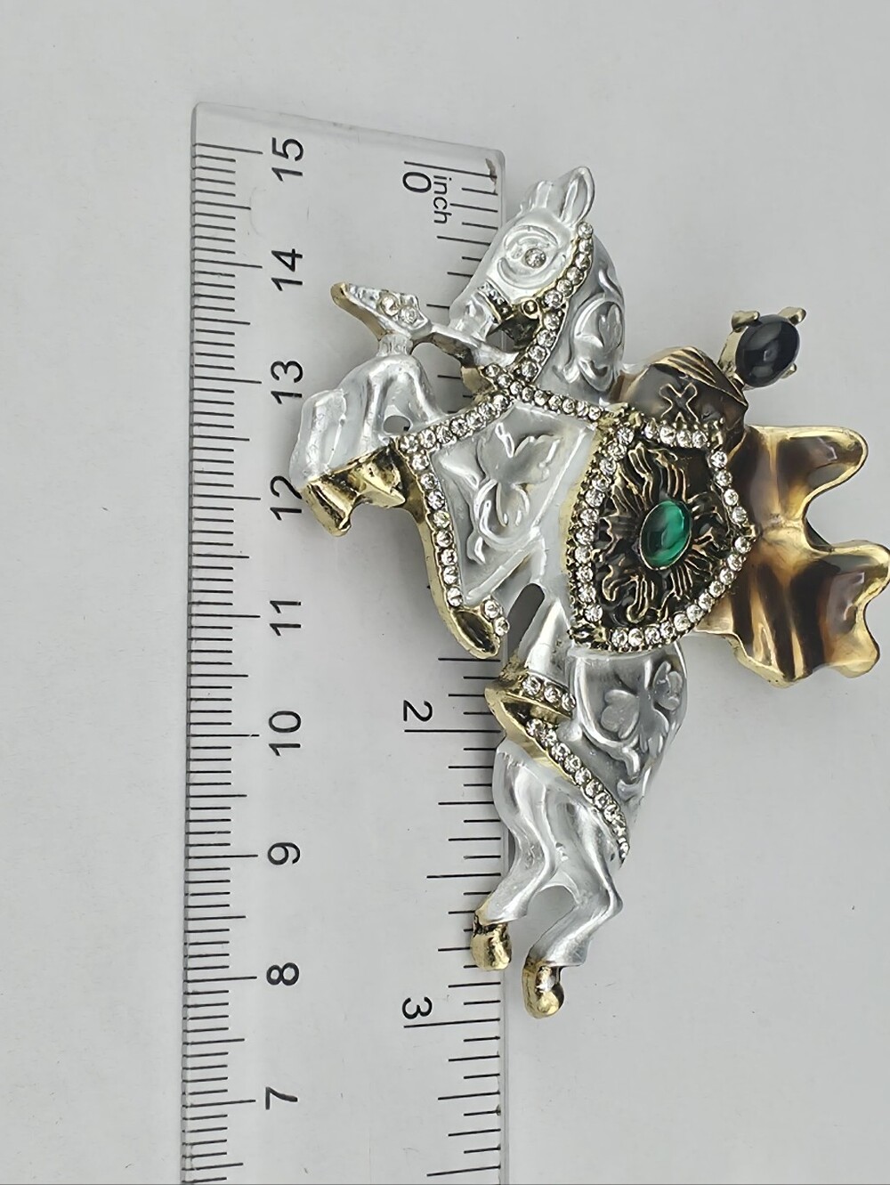Knight In Shining Armor Jousting Cape Enamel Brooch Pin 3" Green Cabochon - Picture 4 of 4